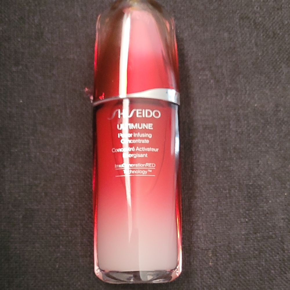 Shiseido Ultimune Power Infusing Concentrate - Gradient Red